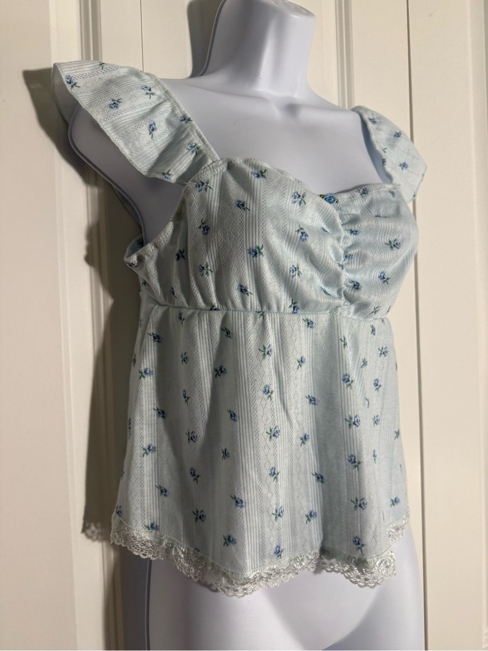 ROMWE Pale Blue Floral Ruffle Strap Cami - Picture 4 of 5